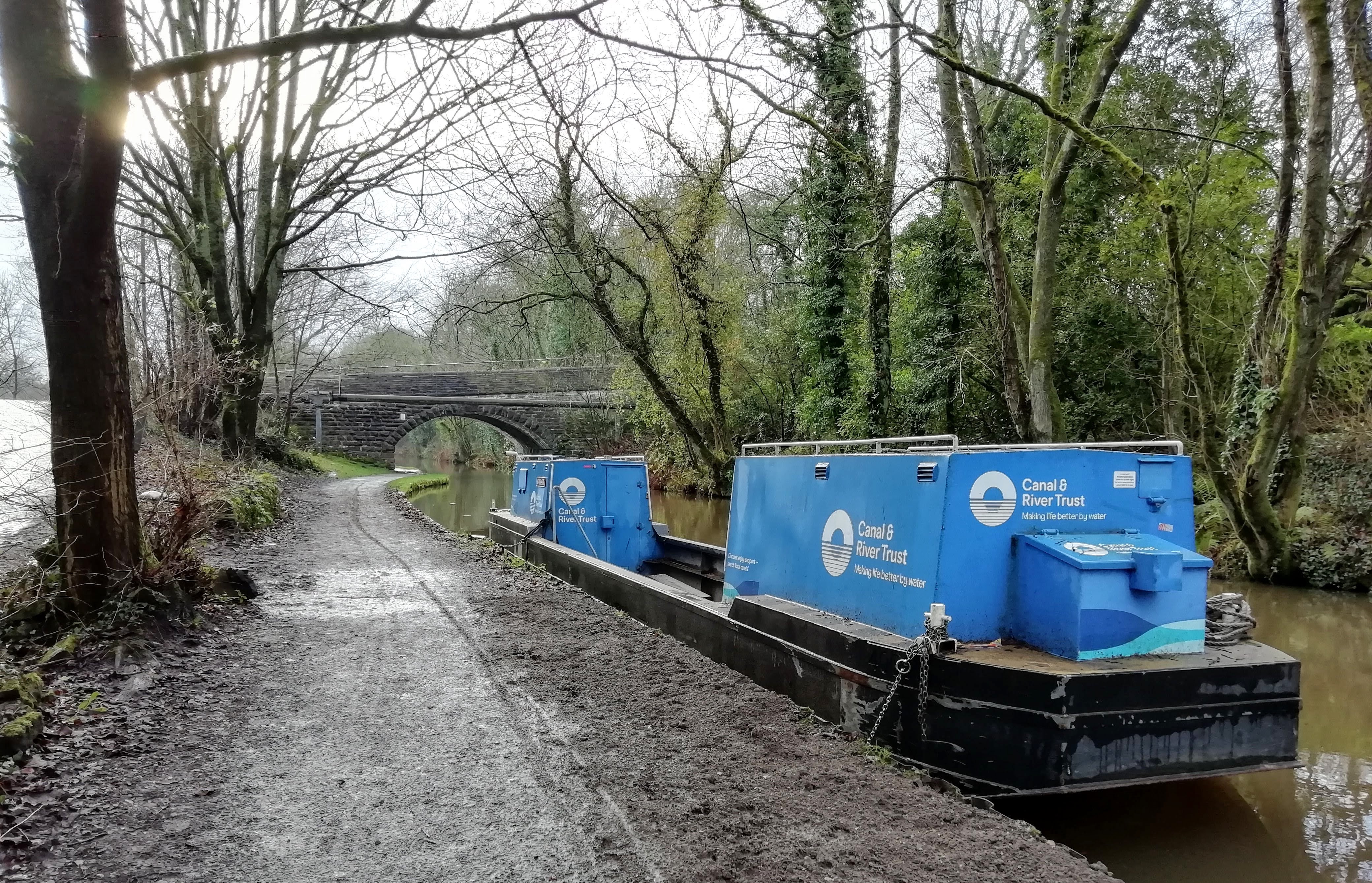 Canal_River_Trust_Boat_Peak_Forest_Canal_Furness_Vale_Derbyshire