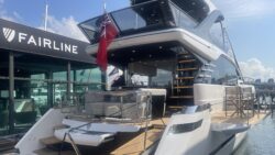 Fairline Squadron 58 boat cockpit