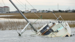 Derelict sailboat just outside Beaufort Harbor. BoatUS Foundation NOAA Grant to remove derelict vessels and fishing nets from Beaufort Harbor in Beaufort, North Carolina. November 2018 working with TowBoatUS Beaufort © BoatUS Foundation